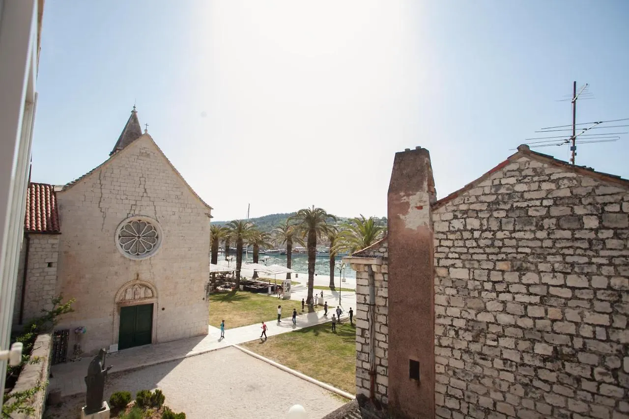 Apartments Ivomar Trogir
